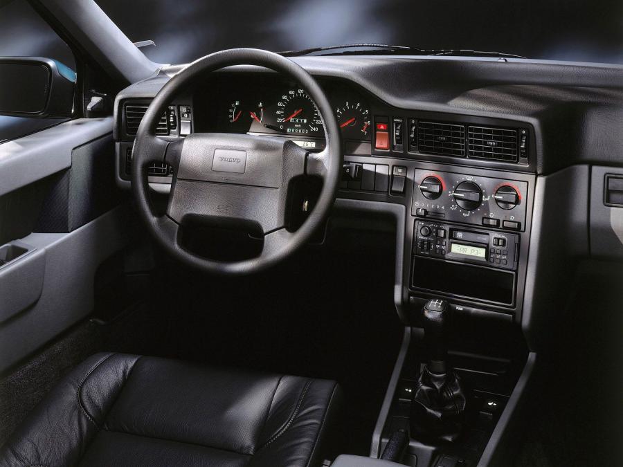  Volvo 850 1993 года  (фото 2 из 4)